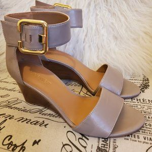 Nine West Wedge sandals (Size 6)